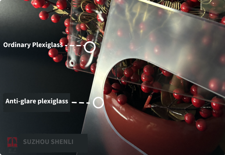 Anti-glare plexiglass